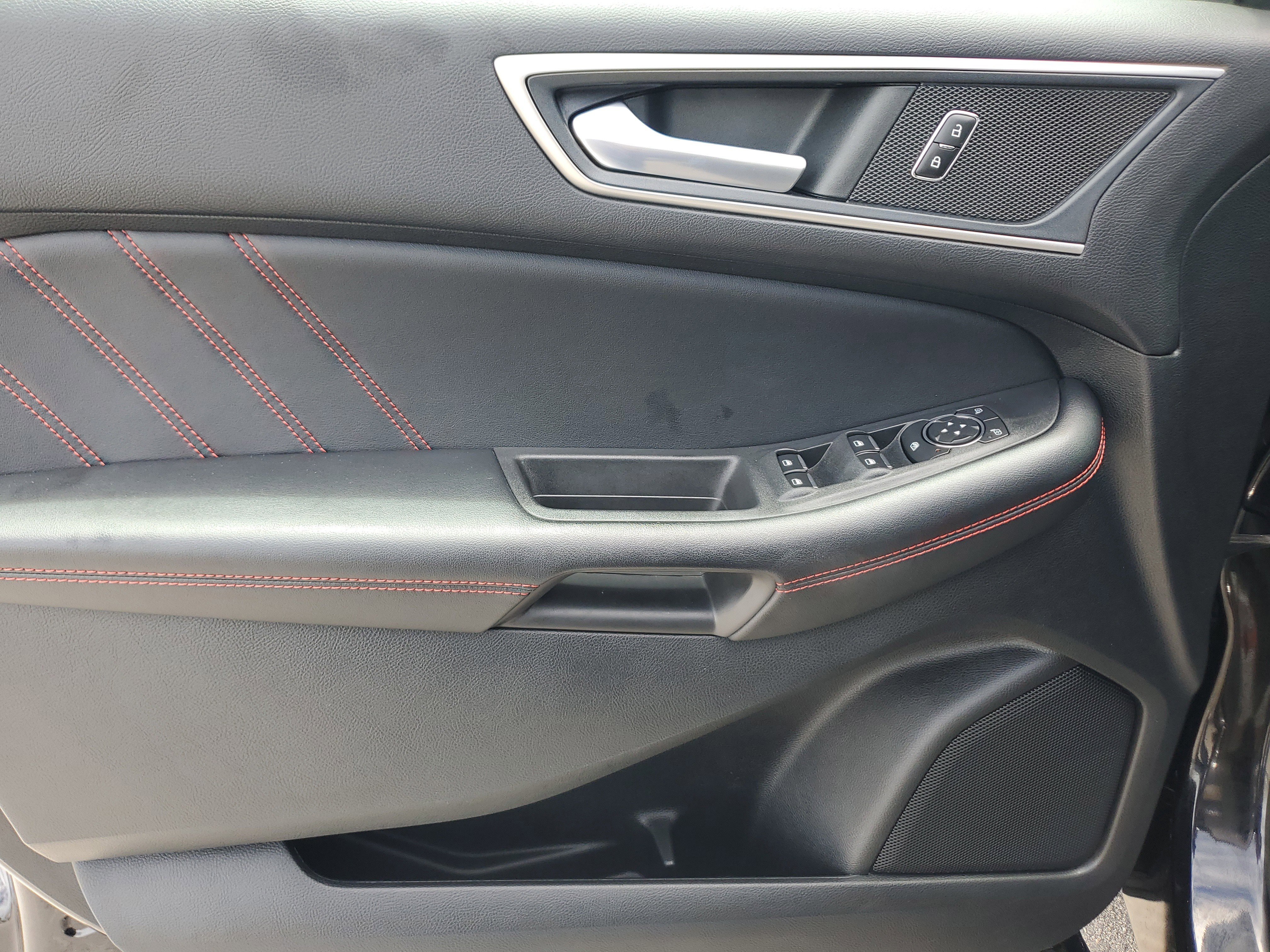 Used 2022 Ford Edge ST-Line AWD/4WD image 27