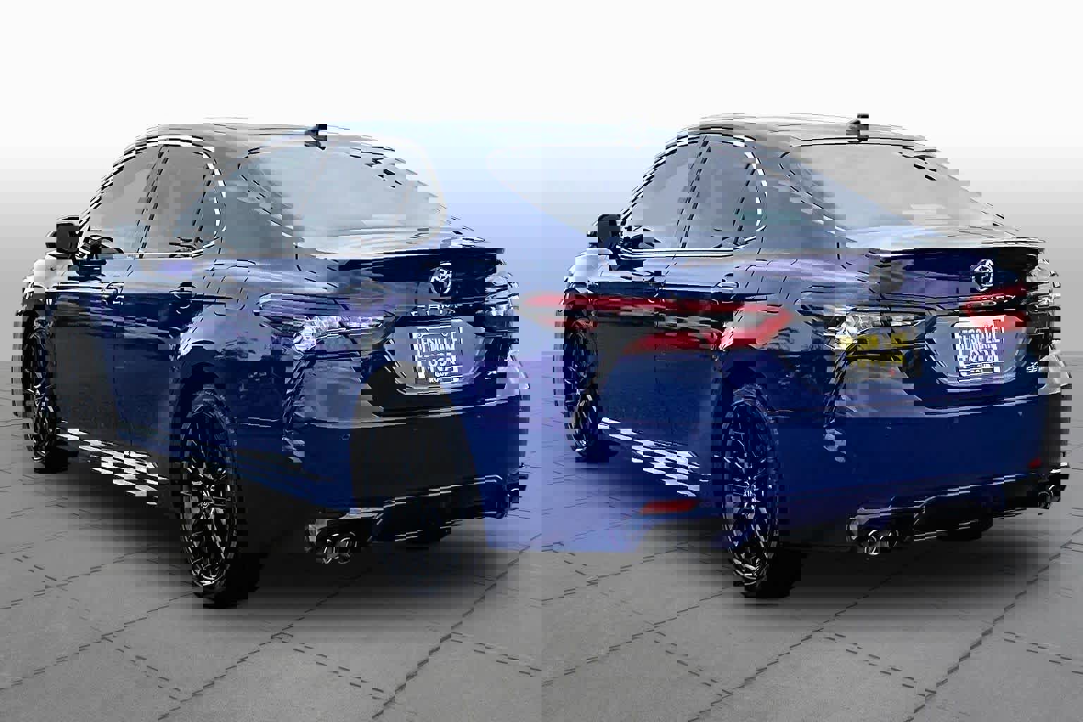 Used 2024 Toyota Camry XSE w/ Navigation Package image 11