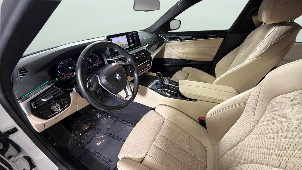 Used 2021 BMW 530i w/ Convenience Package RWD image 18