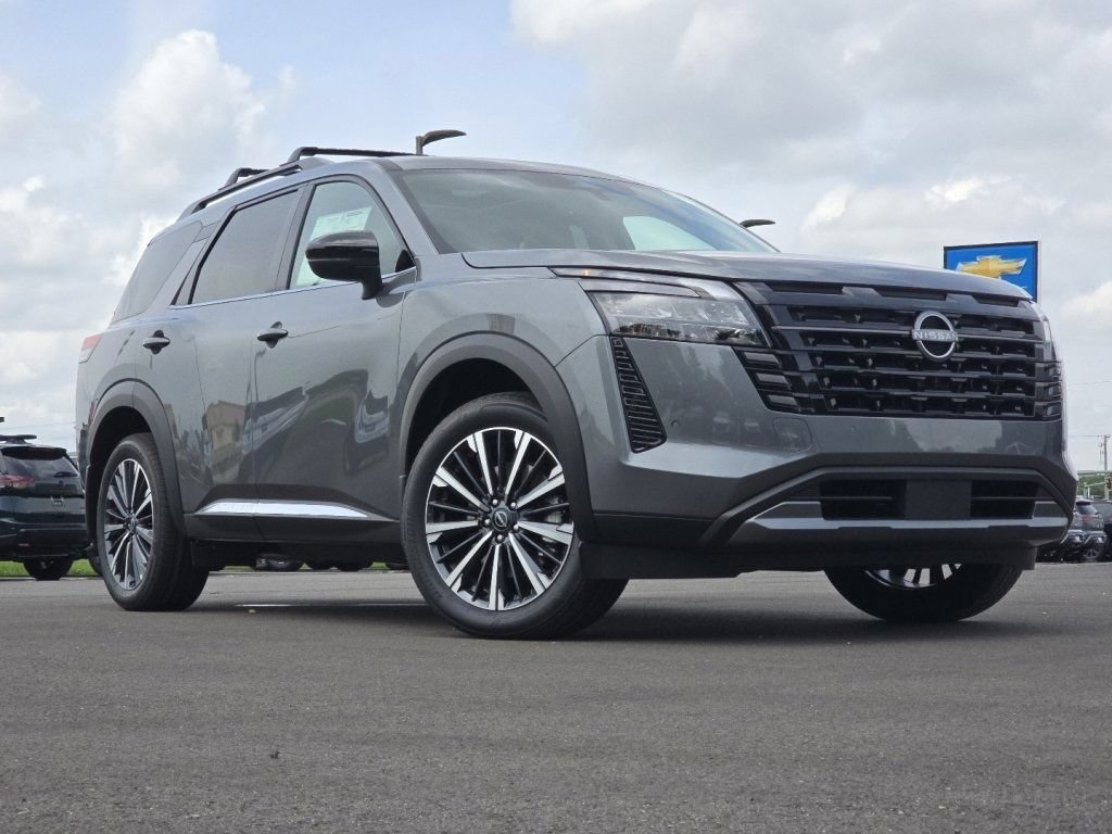 New 2026 Nissan Pathfinder Platinum