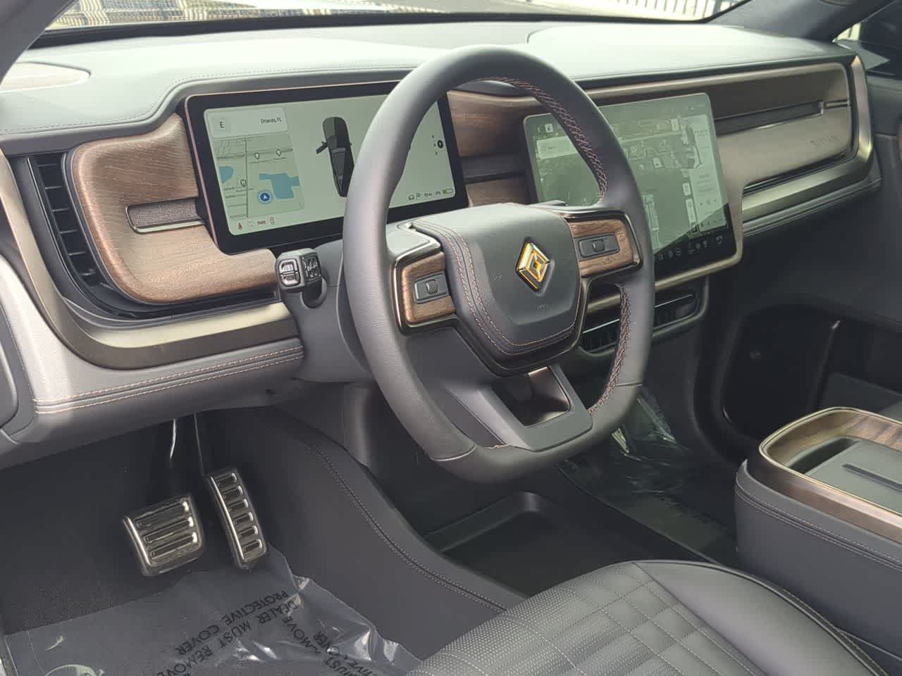 Used 2026 Rivian R1S Premium AWD/4WD image 10