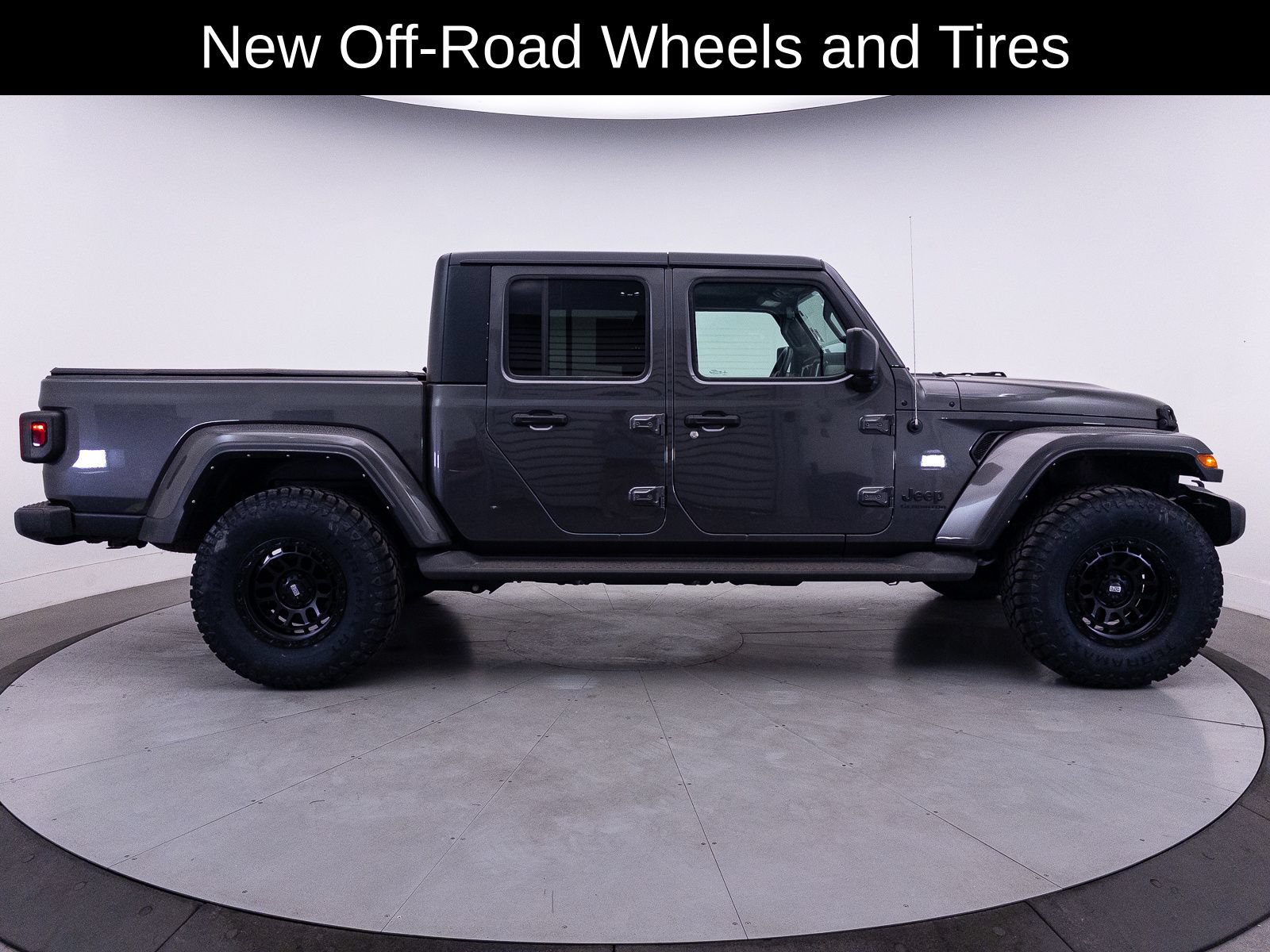 Used 2021 Jeep Gladiator Sport AWD/4WD image 40