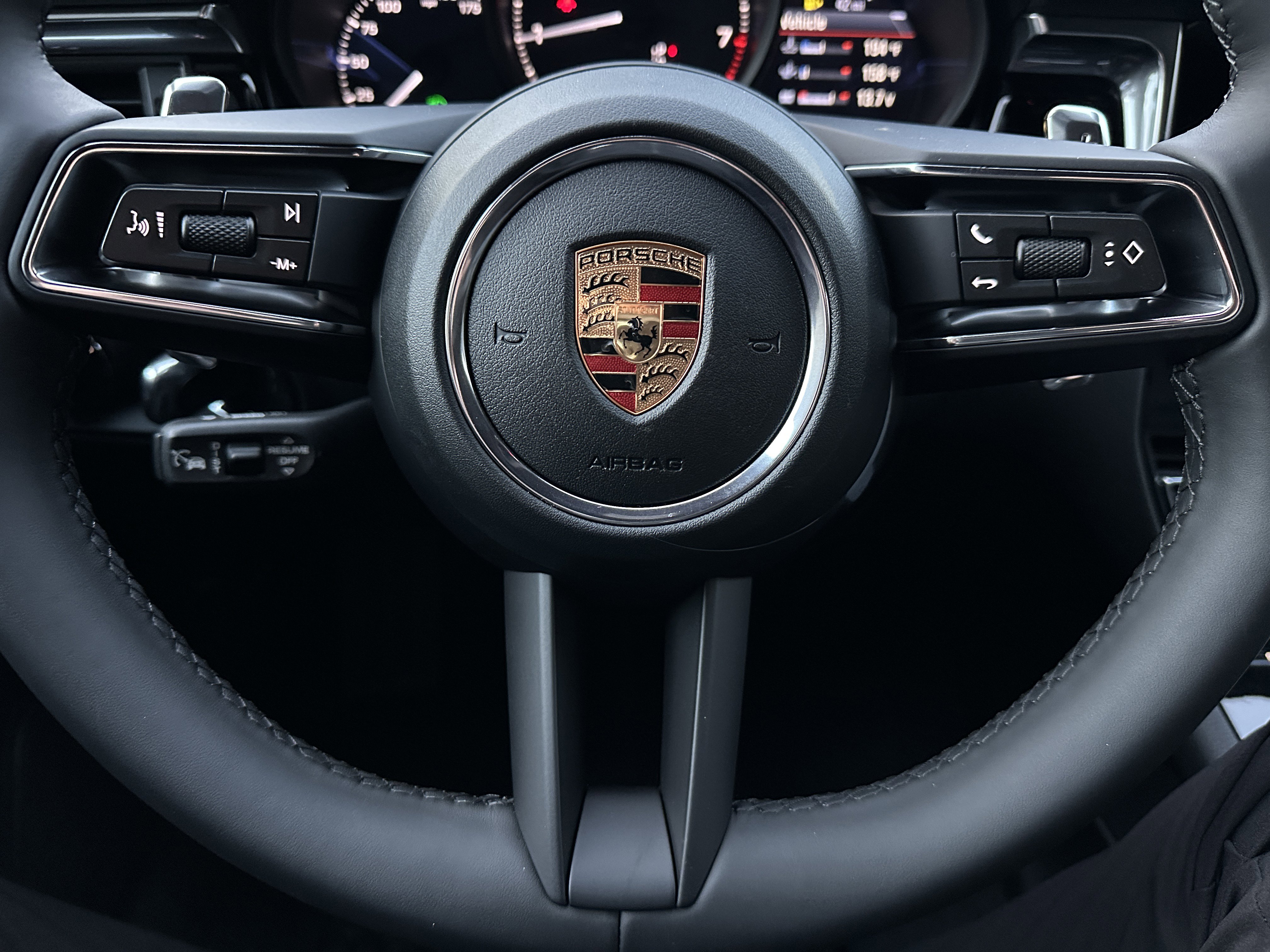 New 2026 Porsche Macan AWD/4WD image 24