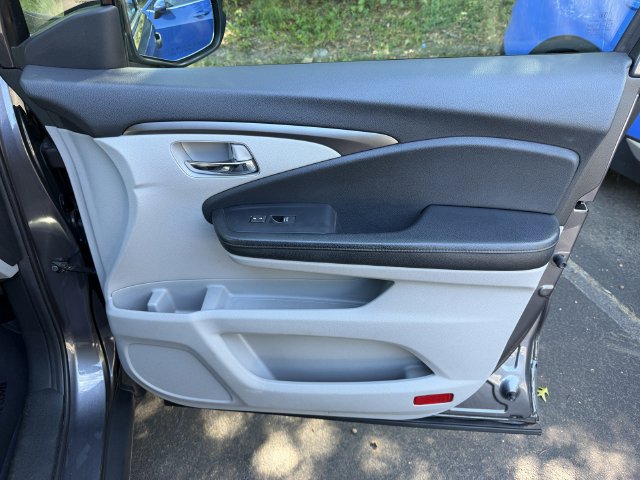 Used 2018 Honda Pilot LX image 29
