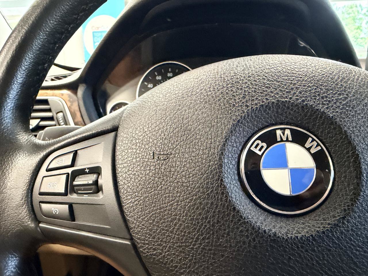 Used 2016 BMW 320i xDrive Sedan AWD/4WD image 26
