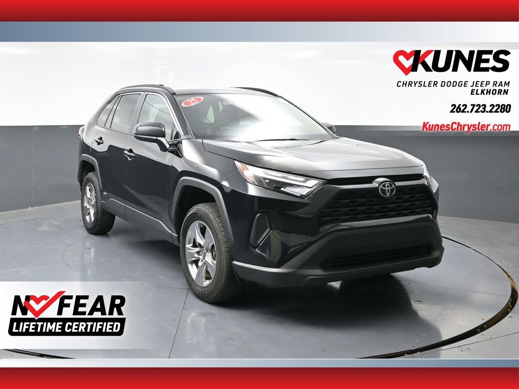Used 2025 Toyota RAV4 LE image 1