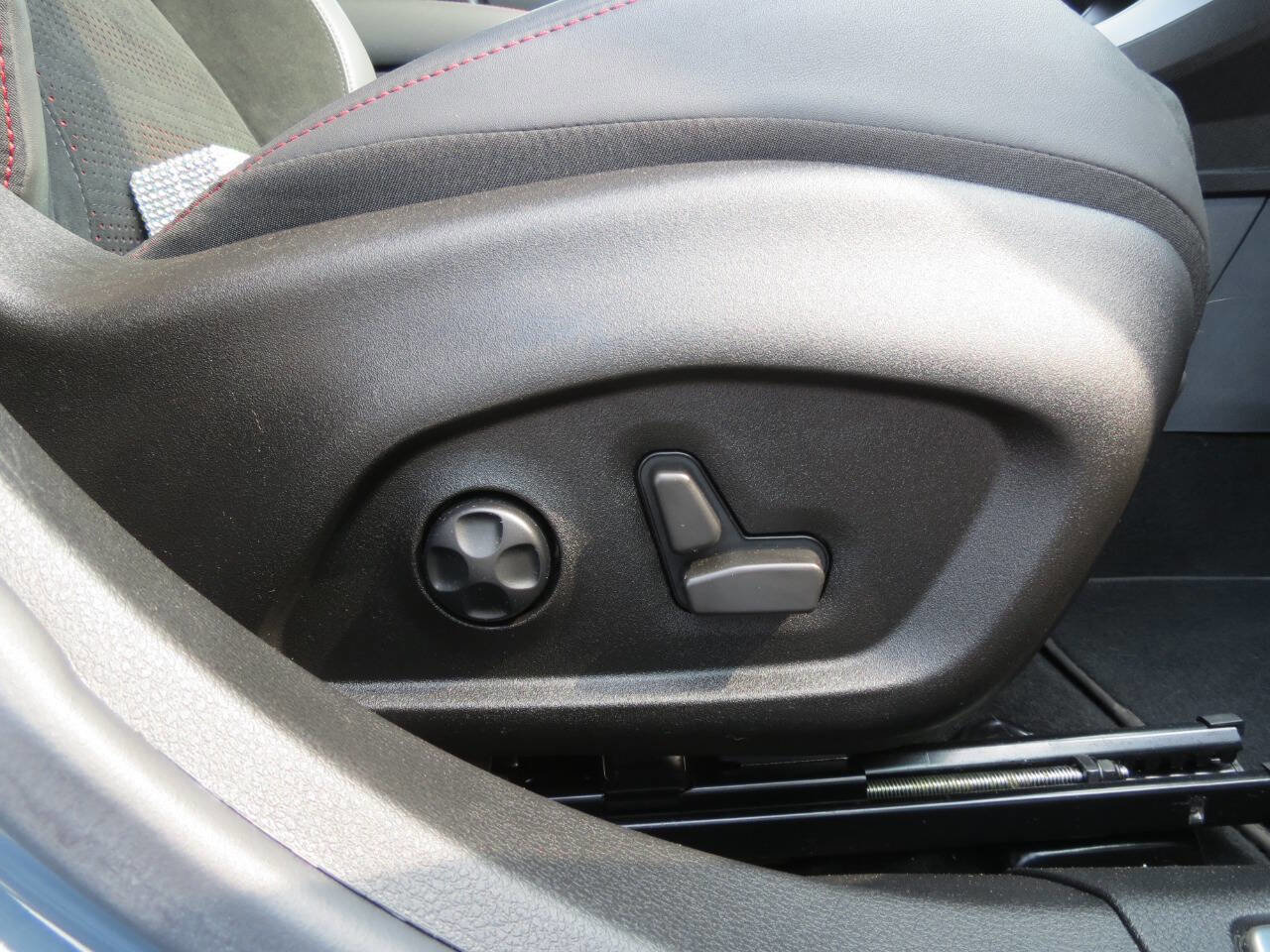 Used 2023 Dodge Hornet GT Plus w/ Track Pack image 40