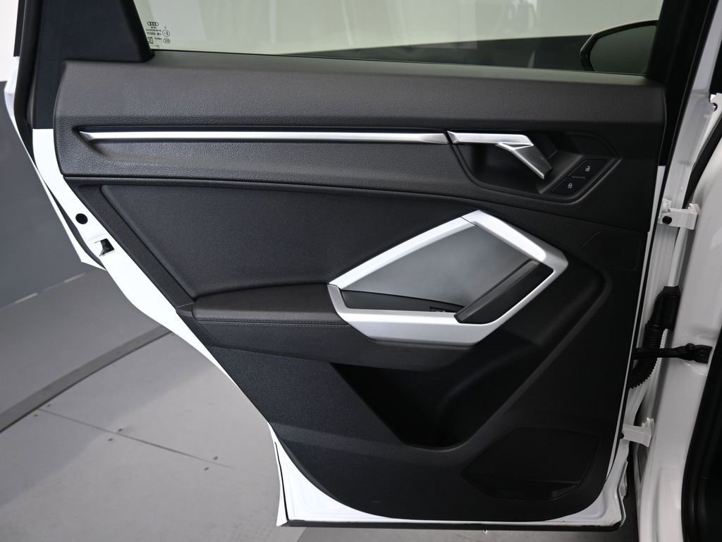 Used 2023 Audi Q3 2.0T Premium image 30