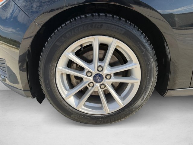 Used 2018 Ford Focus SE FWD image 23