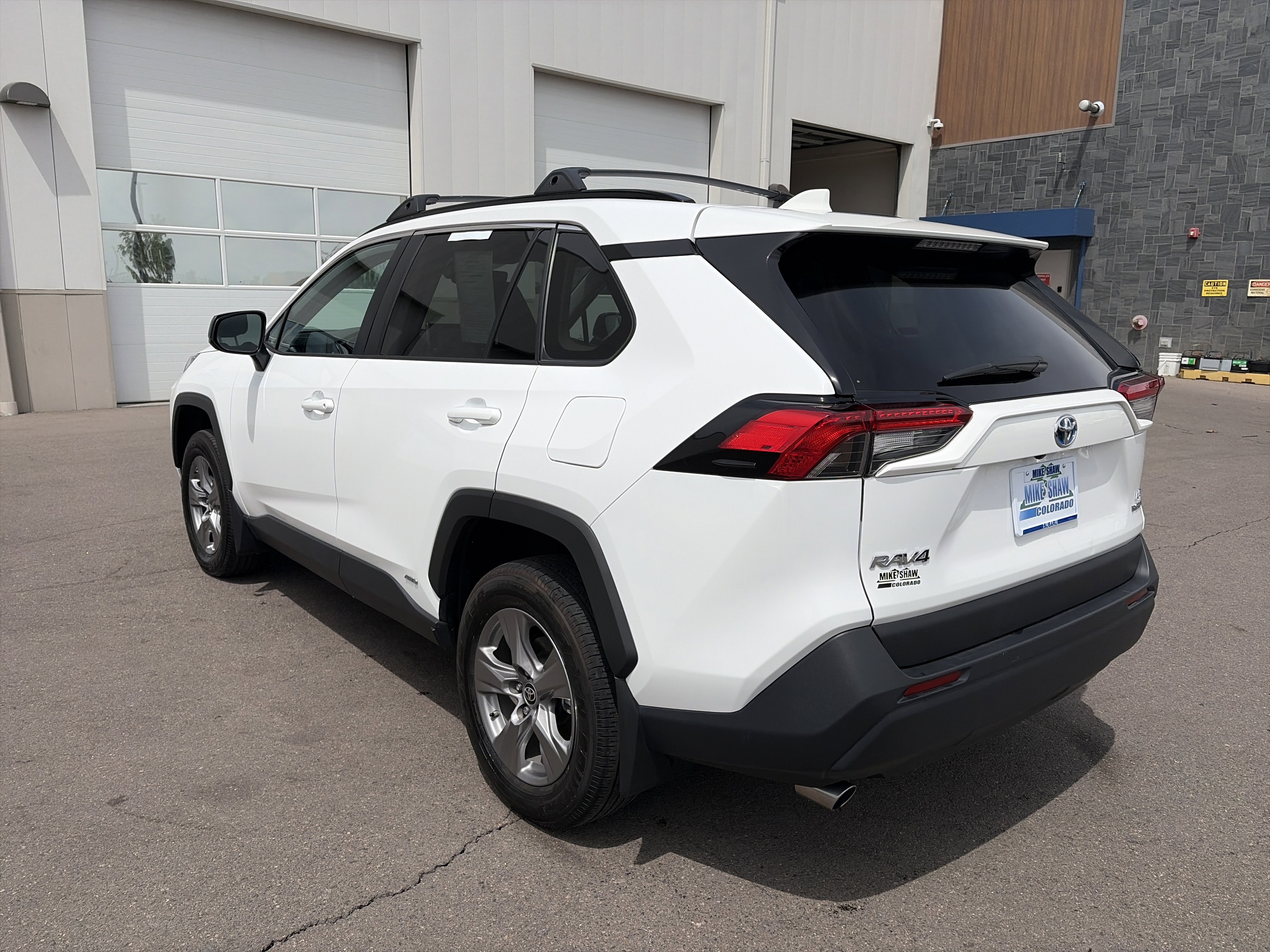 Used 2023 Toyota RAV4 LE AWD/4WD image 8