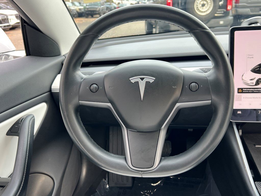 Used 2018 Tesla Model 3 Long Range image 27