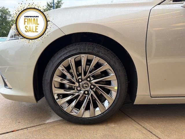 New 2025 Lexus ES 350 Ultra Luxury image 10