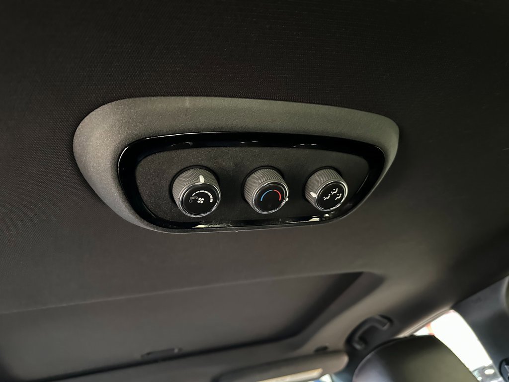 Certified 2024 Dodge Durango GT image 40