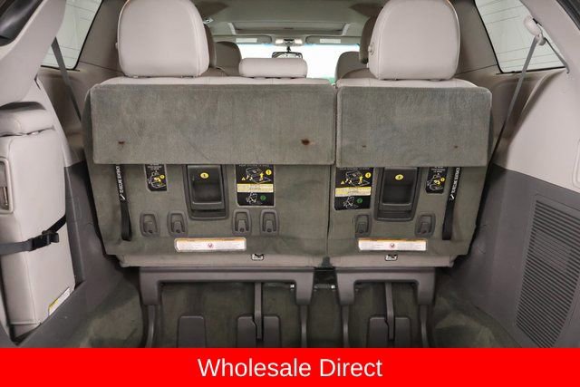Used 2016 Toyota Sienna XLE image 24
