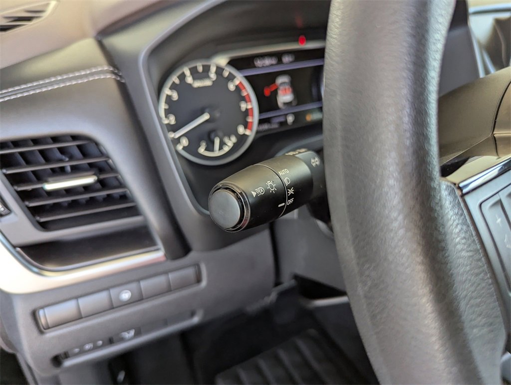 Used 2023 Nissan Rogue SV image 20