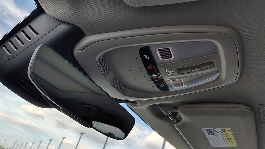 New 2026 Volvo XC90 B6 Plus w/ Protection Package Premier image 25