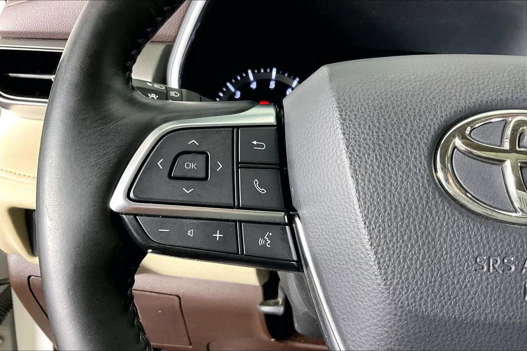 Used 2021 Toyota Highlander Limited image 27