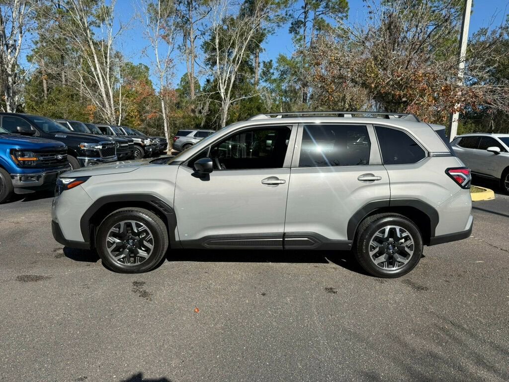 Used 2025 Subaru Forester Premium w/ Convenience Package #1 image 2