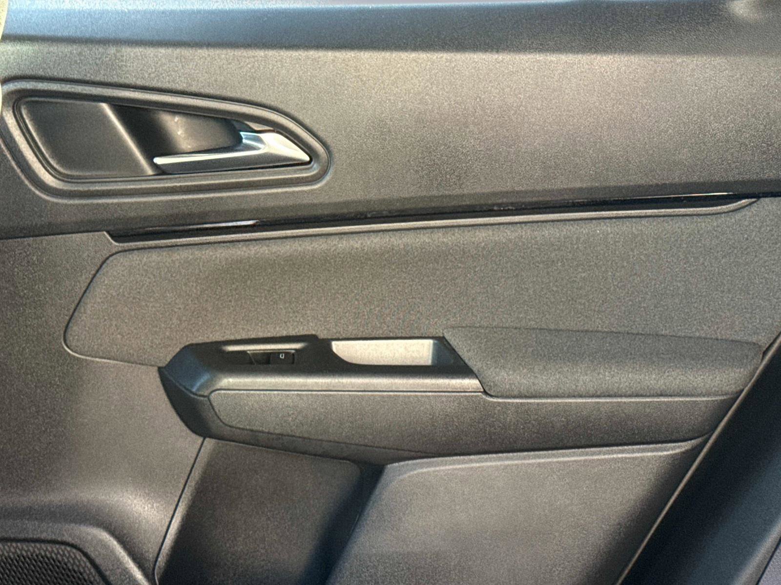 Used 2024 Honda Prologue EX image 15