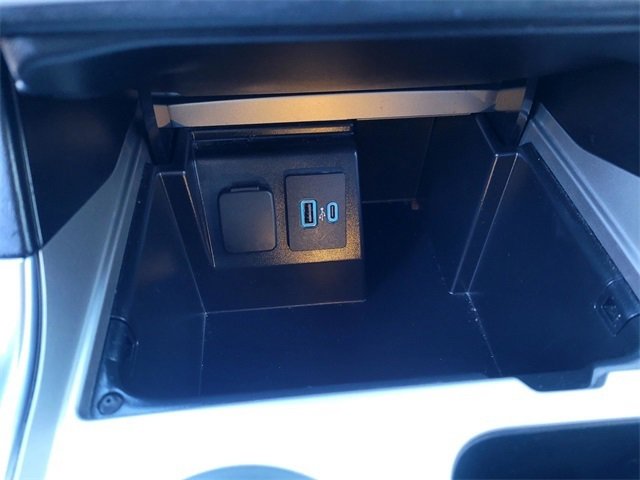 Used 2023 Ford Explorer Limited image 21