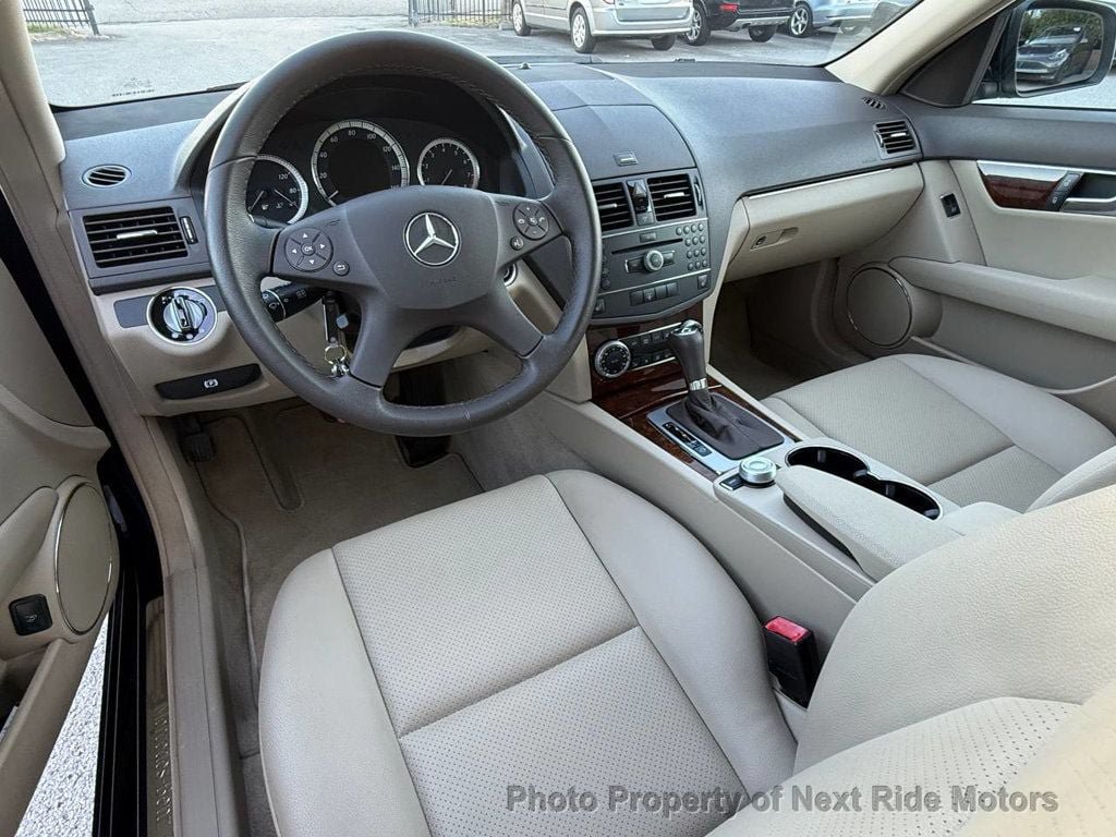 Used 2009 Mercedes-Benz C 300 4MATIC Sedan image 13