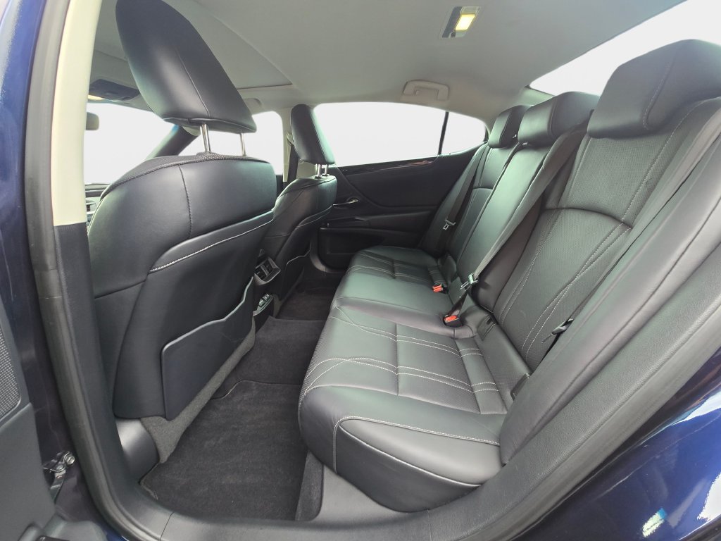 Certified 2020 Lexus ES 350 w/ Luxury Package FWD image 16
