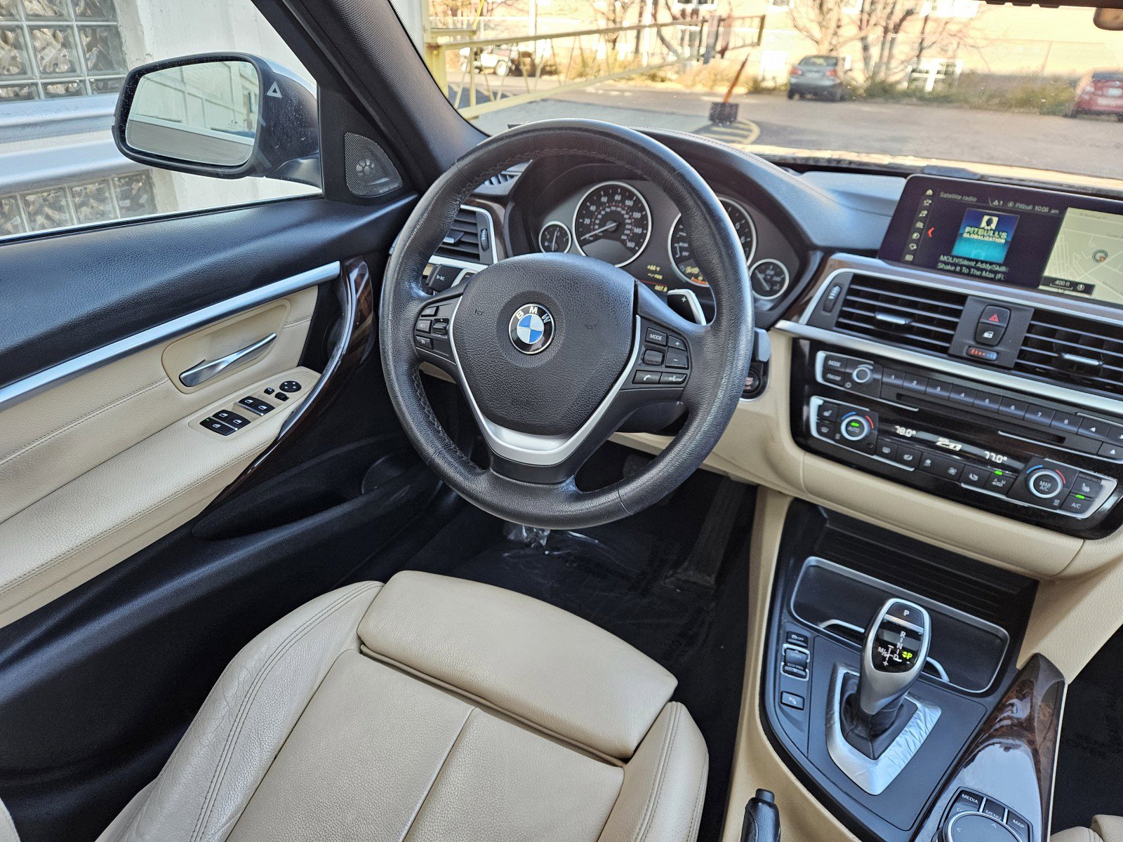 Used 2018 BMW 330i xDrive Sedan w/ Premium Package AWD/4WD image 10