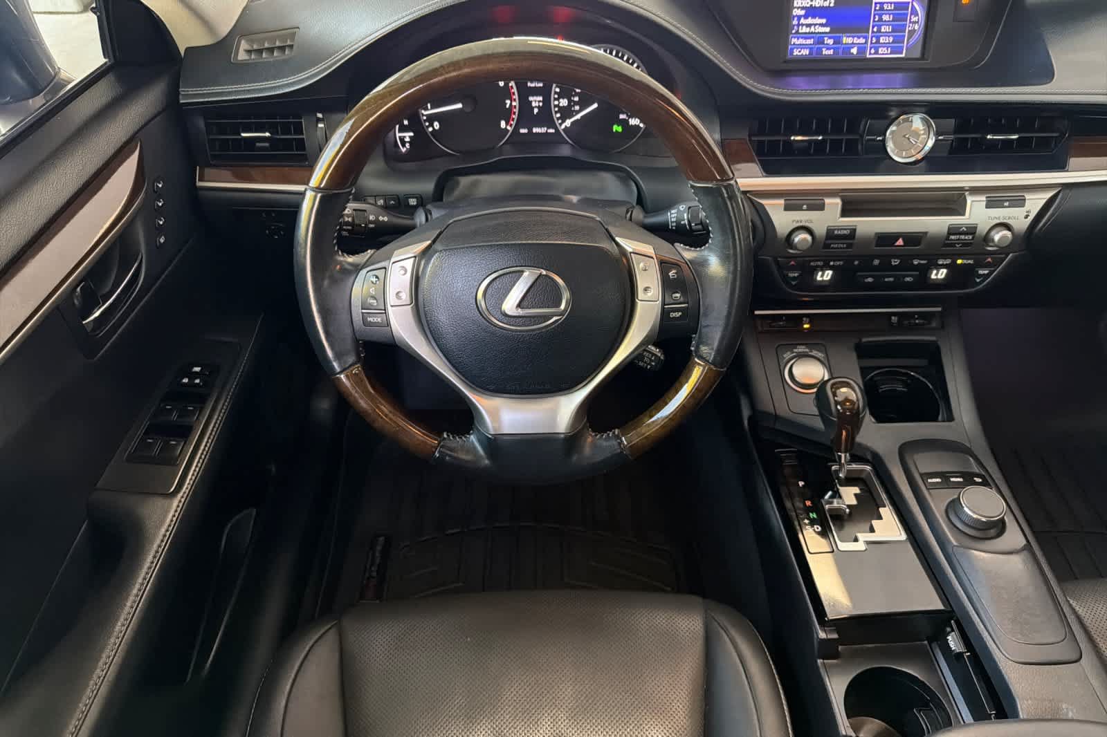 Used 2014 Lexus ES 350 w/ Premium Package FWD image 15