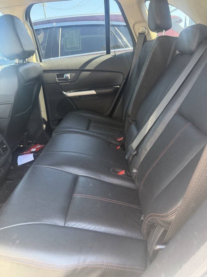 Used 2014 Ford Edge SEL w/ Equipment Group 205A AWD/4WD image 9