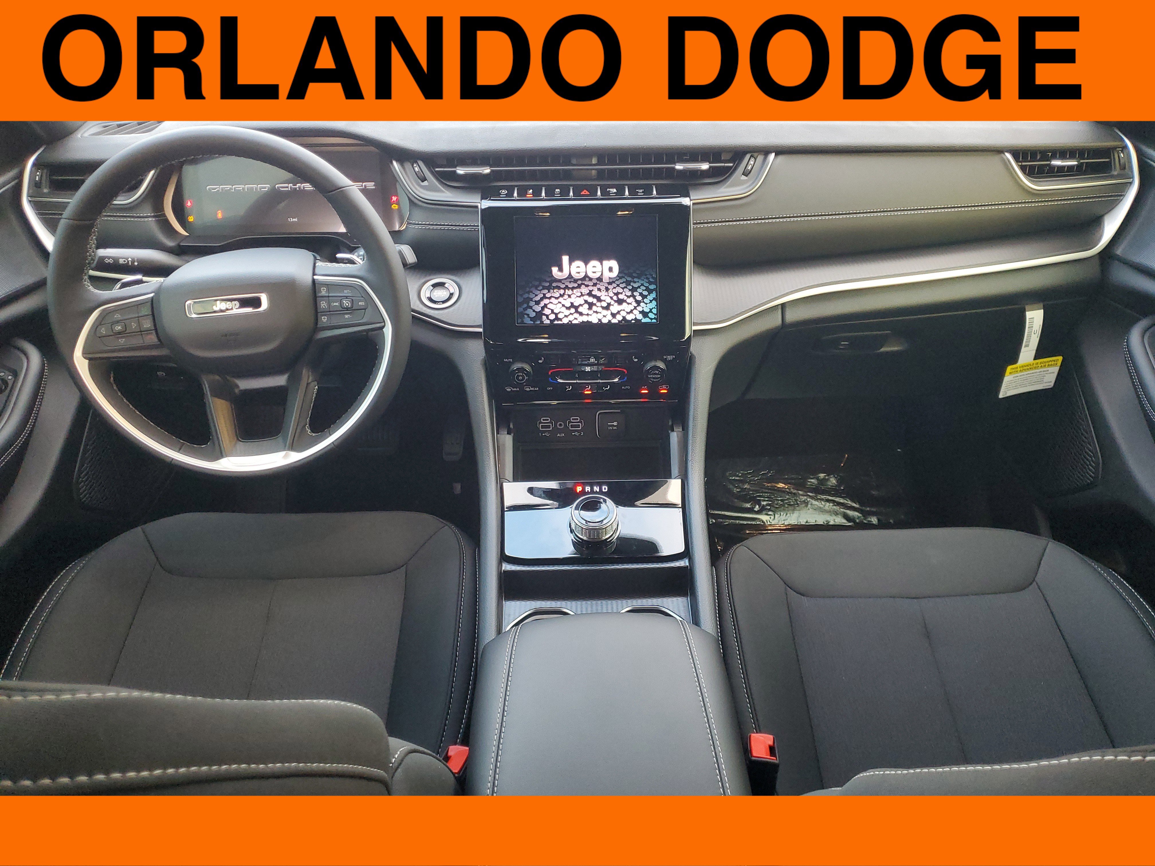 New 2025 Jeep Grand Cherokee L Laredo image 10