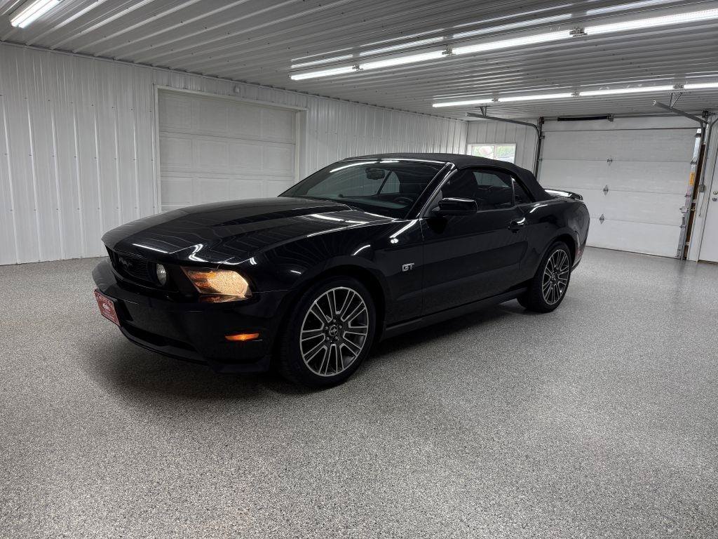 Used 2010 Ford Mustang GT RWD image 3