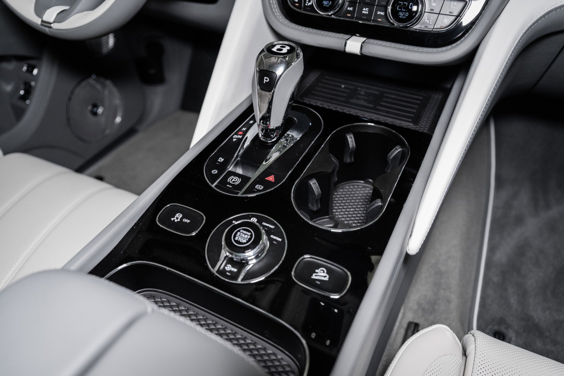 New 2025 Bentley Bentayga Extended Wheelbase image 49