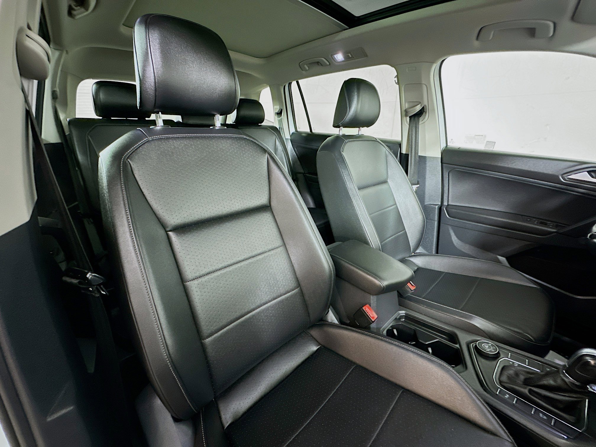 Used 2019 Volkswagen Tiguan SEL image 27