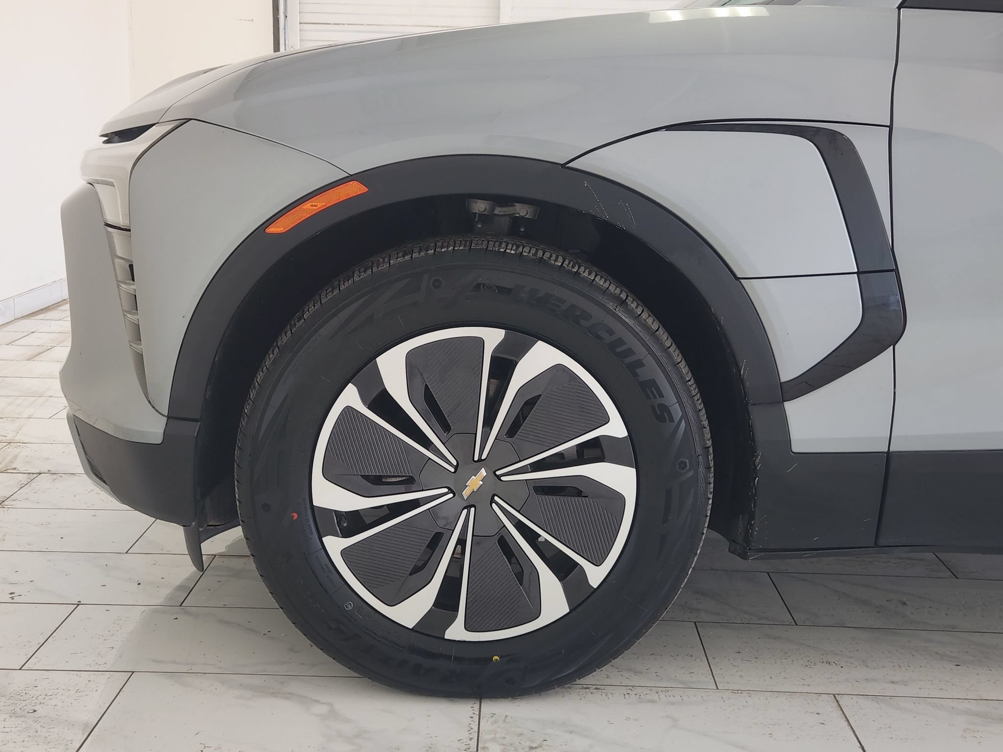Used 2024 Chevrolet Blazer EV LT AWD/4WD image 8