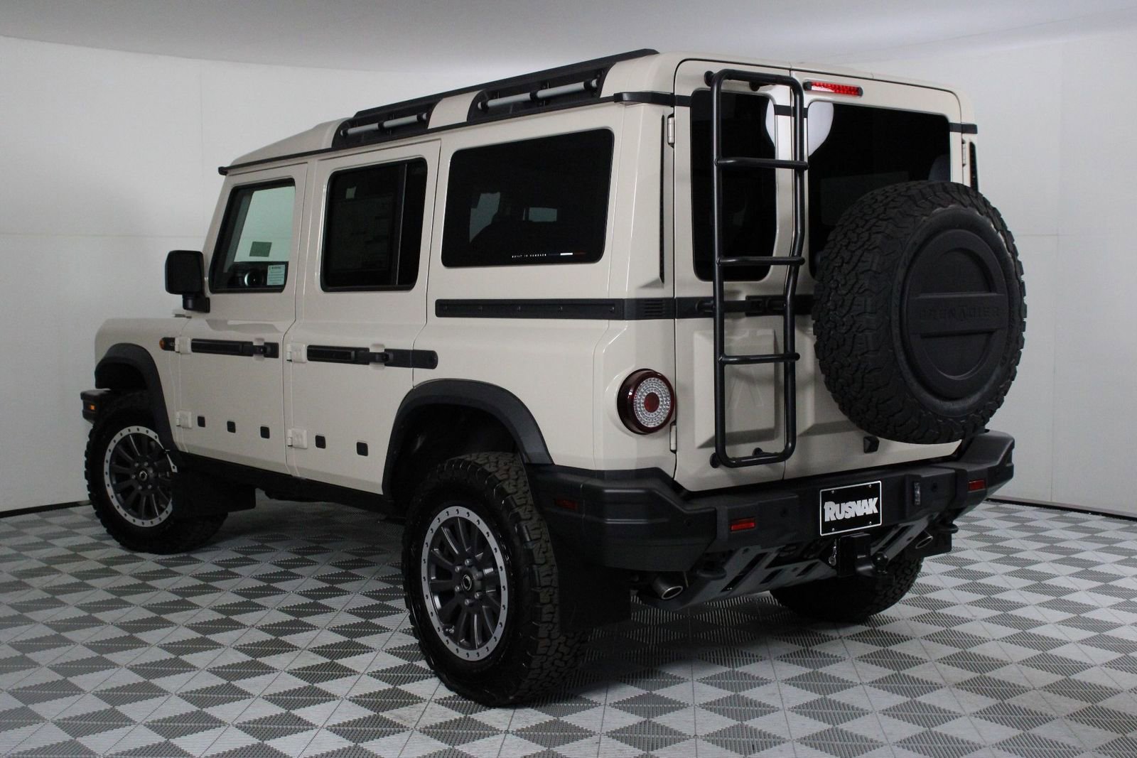 New 2025 INEOS Grenadier Fieldmaster Edition image 3