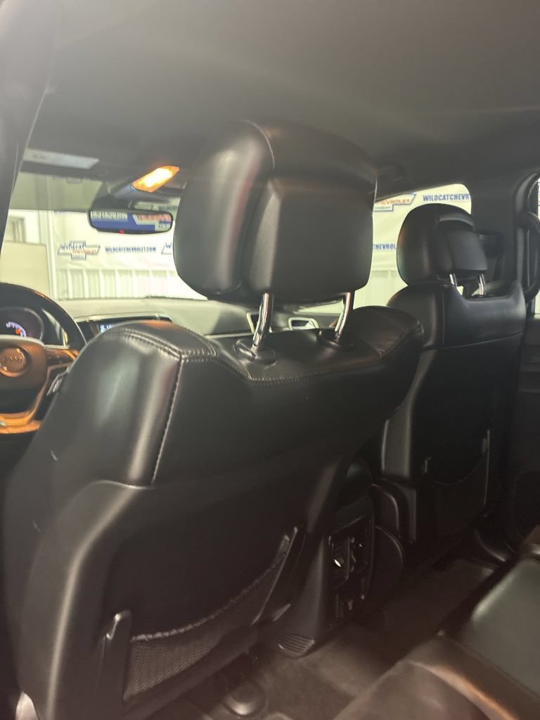 Used 2018 Jeep Grand Cherokee Altitude AWD/4WD image 28