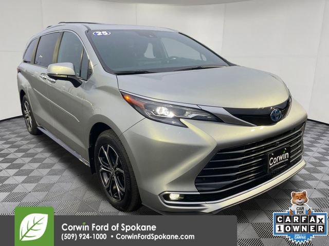 Used 2025 Toyota Sienna Platinum image 1