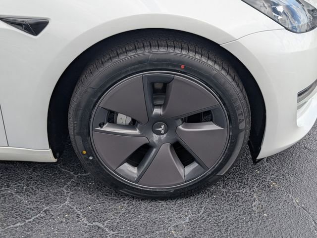Used 2023 Tesla Model 3 Standard Range image 18