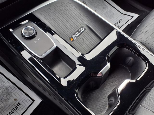 Certified 2025 Buick Enclave Sport Touring image 7