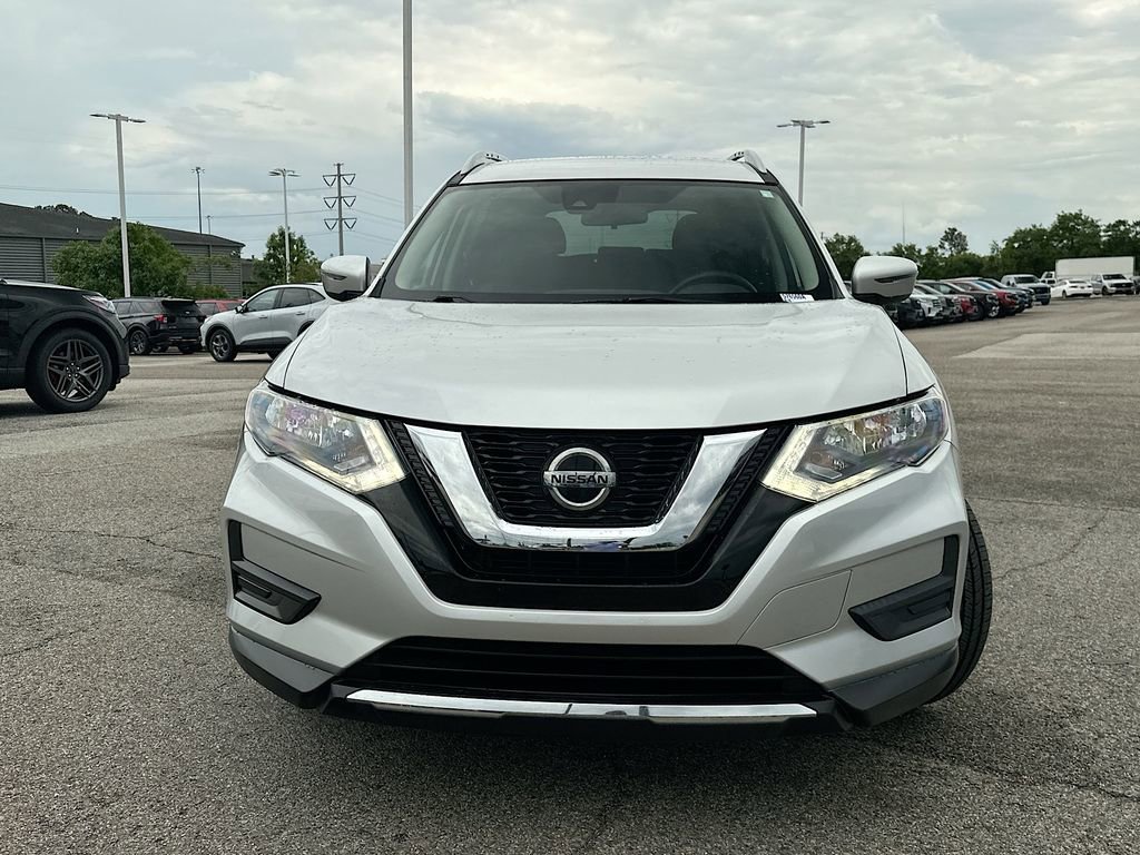 Used 2020 Nissan Rogue S w/ Special Edition Package FWD image 5