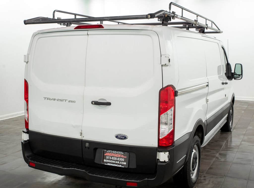 Used 2019 Ford Transit 250 130 Low Roof RWD image 18
