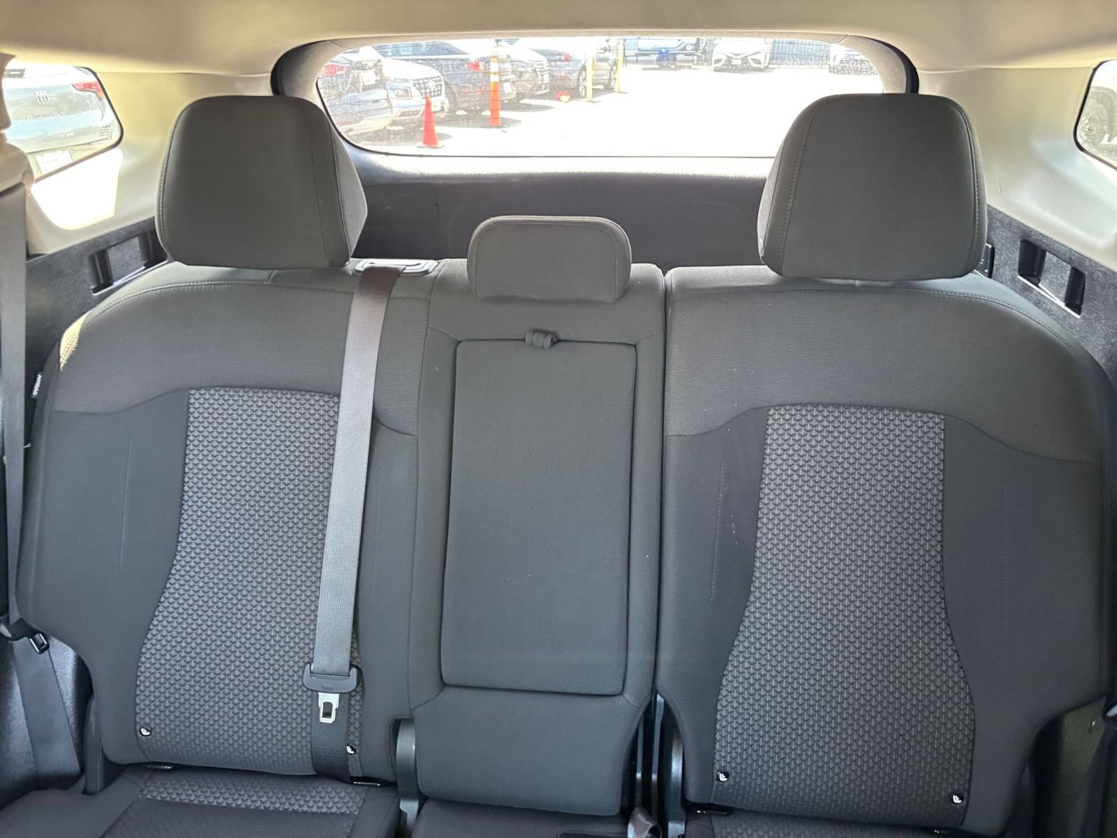 Used 2025 Kia Sportage LX FWD image 37
