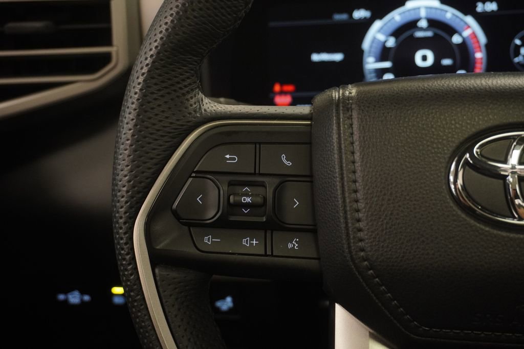 Used 2025 Toyota Tundra Limited image 41