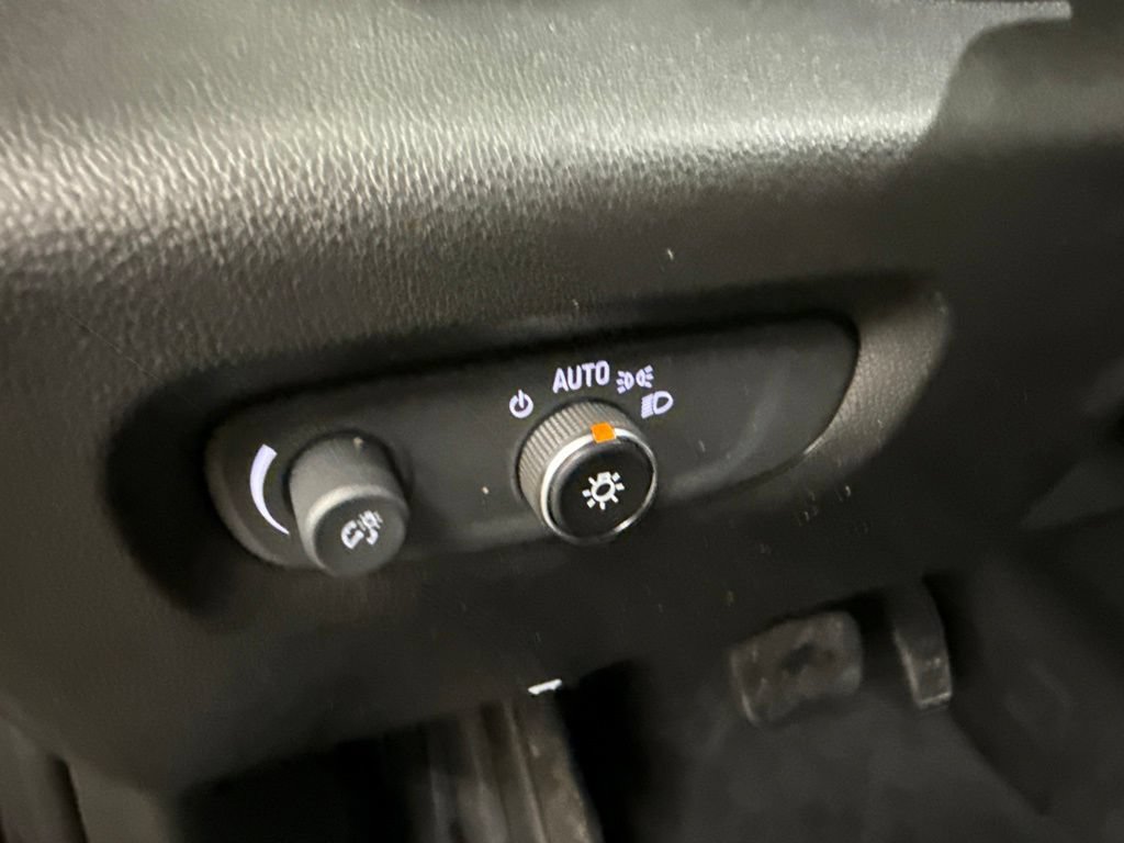 Used 2022 Chevrolet Traverse RS AWD/4WD image 22