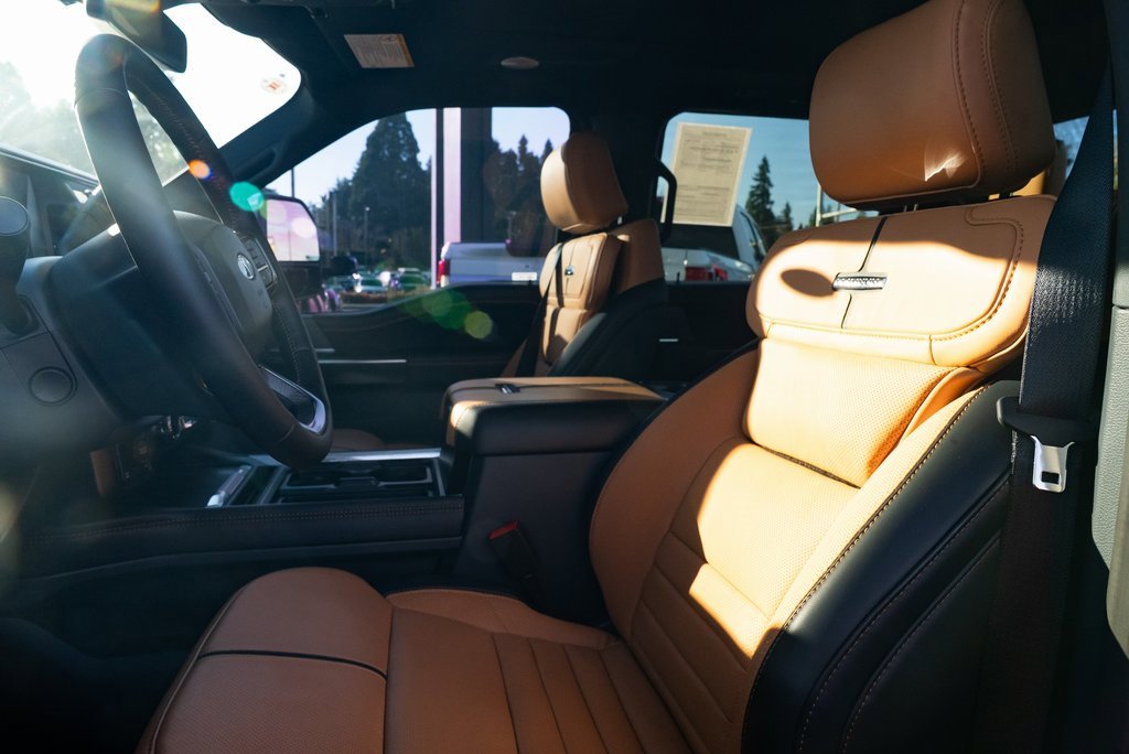 Used 2024 Ford F350 Platinum image 19