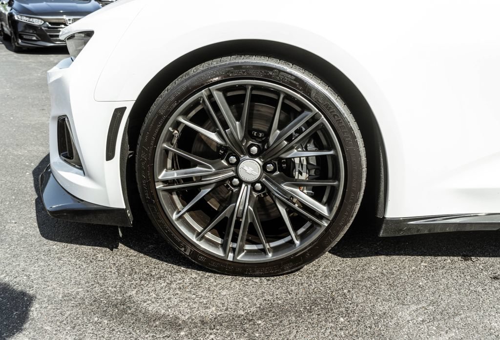 Used 2017 Chevrolet Camaro ZL1 RWD image 31