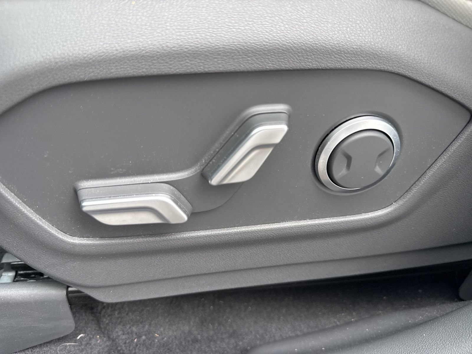 Used 2026 Hyundai Santa Fe SEL AWD/4WD image 27