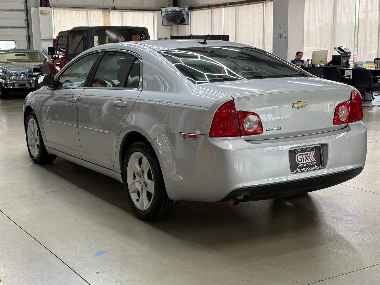 Used 2011 Chevrolet Malibu LS FWD image 4