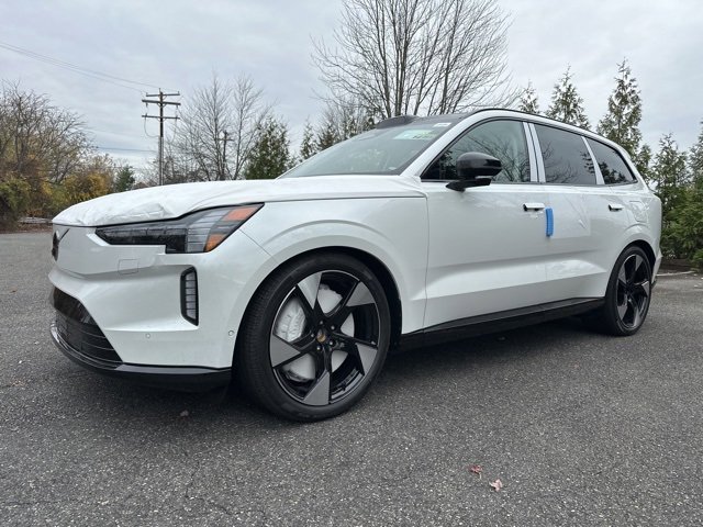 New 2025 Volvo EX90 Ultra image 3