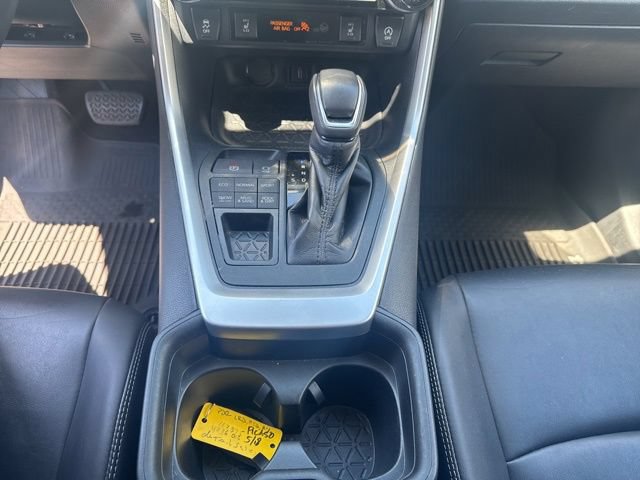 Used 2020 Toyota RAV4 XLE Premium AWD/4WD image 18